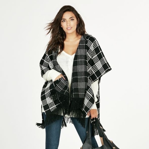 Justfab Black White plaid Fringe hooded cape with pockets size Medium - Picture 10 of 12